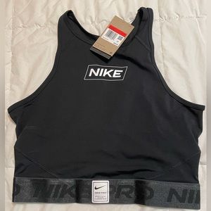 NWT - Nike Pro Set